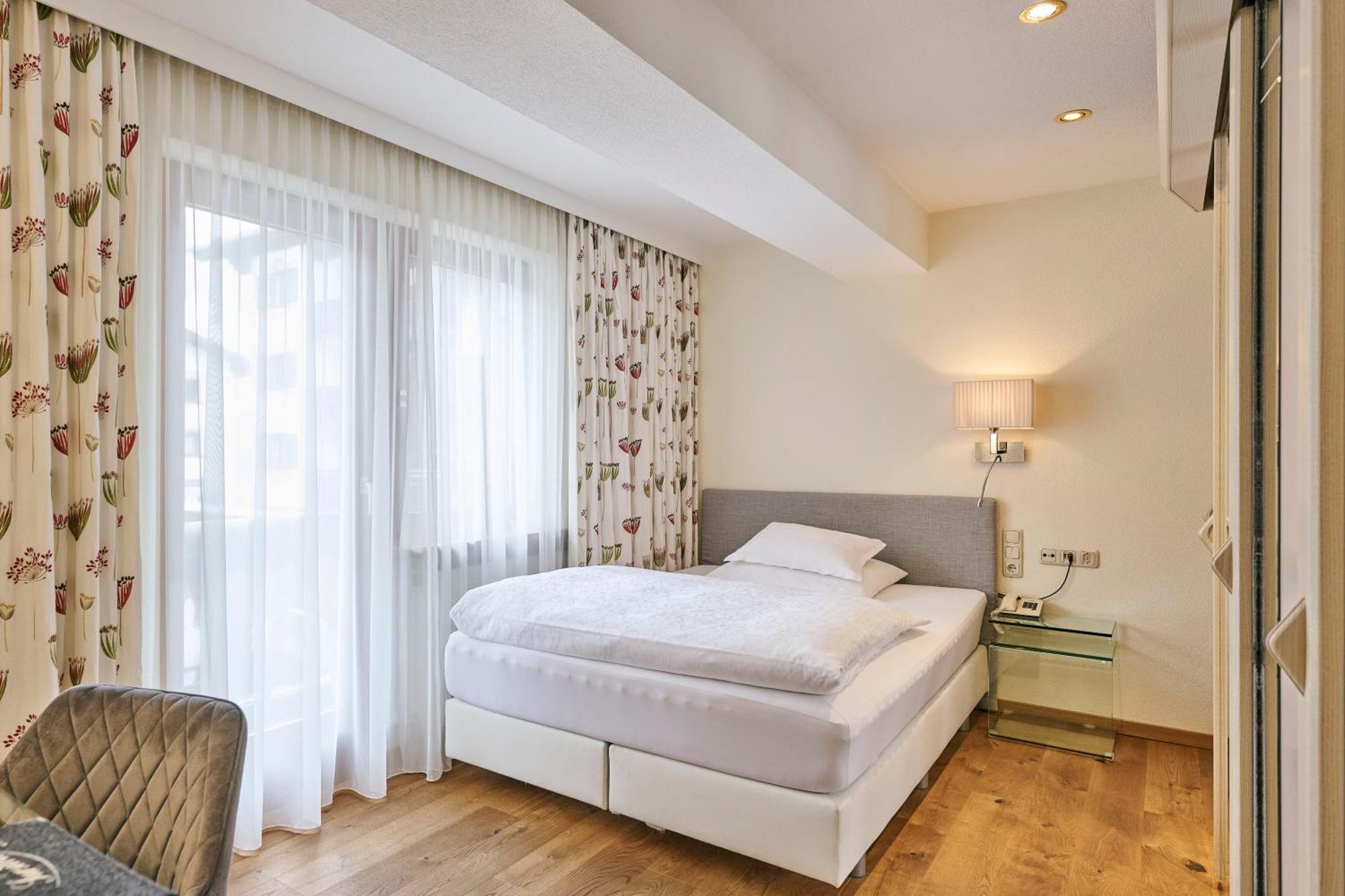 Hotel Garni Sursilva Лех-ам-Арльберг Екстер'єр фото